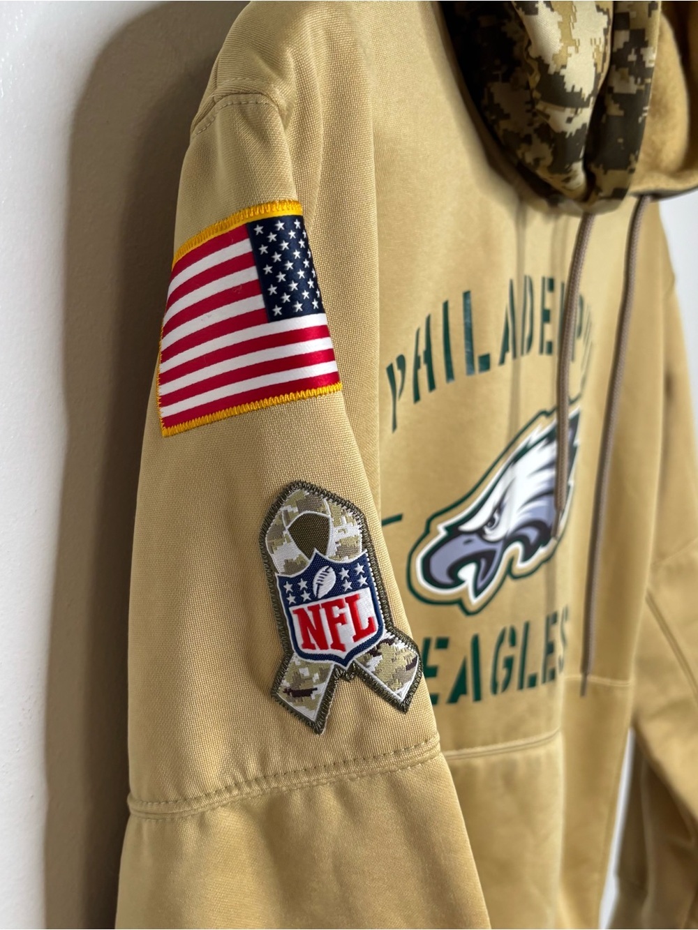 NFL Nike Philadelphia Eagles Salute to Service Small - Picture 2 of 7